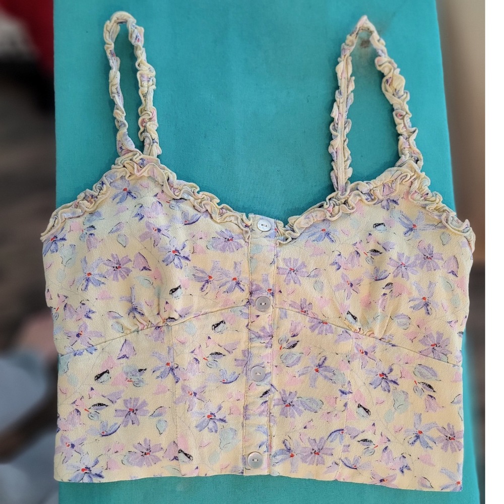 Gianni Bini Floral Pastel Yellow Ruffle Neckline Crop‎ Top